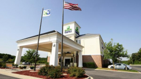 Holiday Inn Express - Delafield, an IHG Hotel